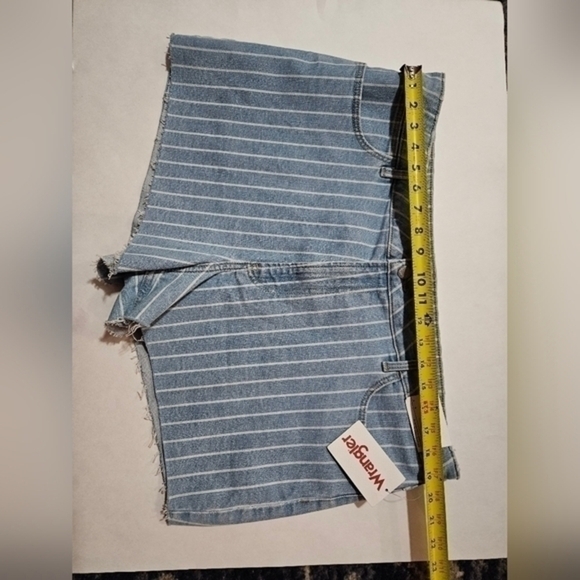 Wrangler Jean Shorts - Picture 3 of 5